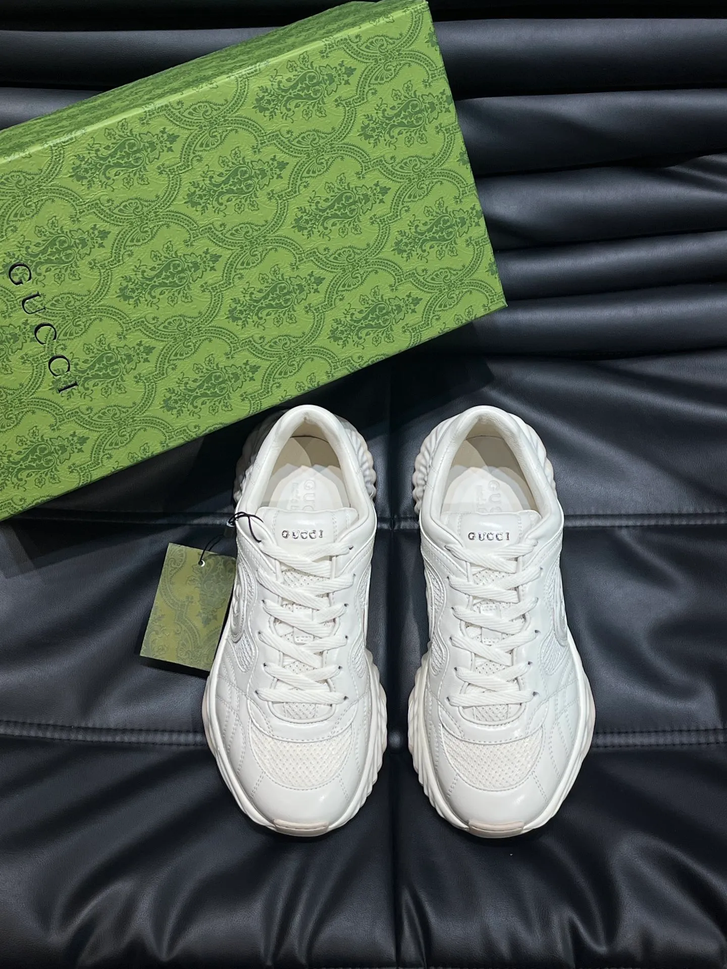 Men's Men's Shoes💰p760 "Gucc*" Ri Men's Men's Shoes💰p Men's Men's Shoes💰ple Series 2024ss👫Couple Style Casual Sports Shoes, buy the original and accurately reproduce it! Restore the quality of details, Gucci Ri men's shoes 💰p men's shoes 💰ple series sports shoes are made with innovative stitching technology to create a flowing texture like water. The leather design is paired with three-dimensional interlocking Double G leather patches and Gucci letter metal accessories, creating a free flowing texture of the entire shoe with a 3D effect. A classic and versatile piece that feels super comfortable on your feet! Female 35-40 Male 38-45